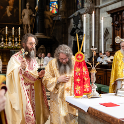 Priesterweihe Byzantinischer Ritus im Stephansdom / Erzdiözese Wien/ Schönlaub