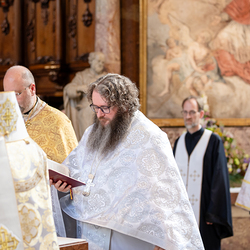 Priesterweihe Byzantinischer Ritus im Stephansdom / Erzdiözese Wien/ Schönlaub